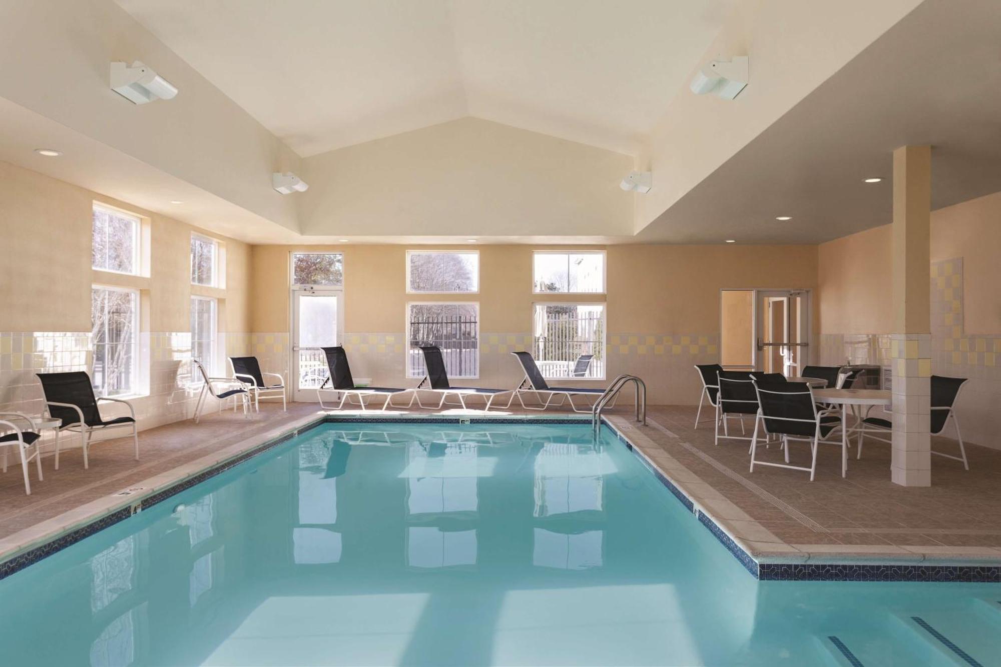Hampton Inn & Suites Mystic Esterno foto