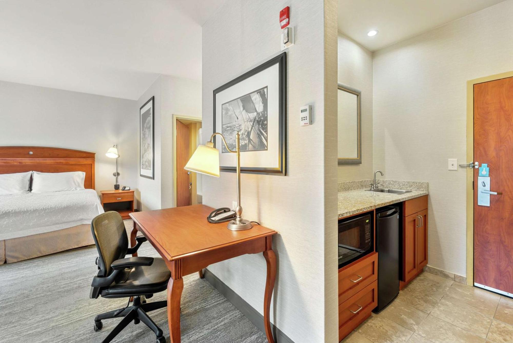 Hampton Inn & Suites Mystic Esterno foto