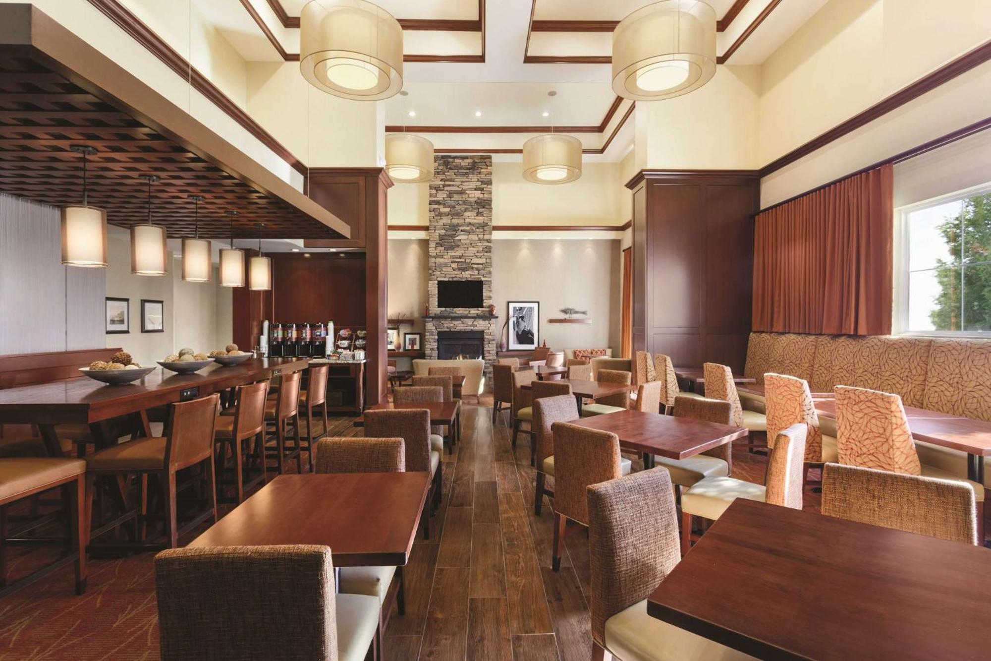 Hampton Inn & Suites Mystic Esterno foto