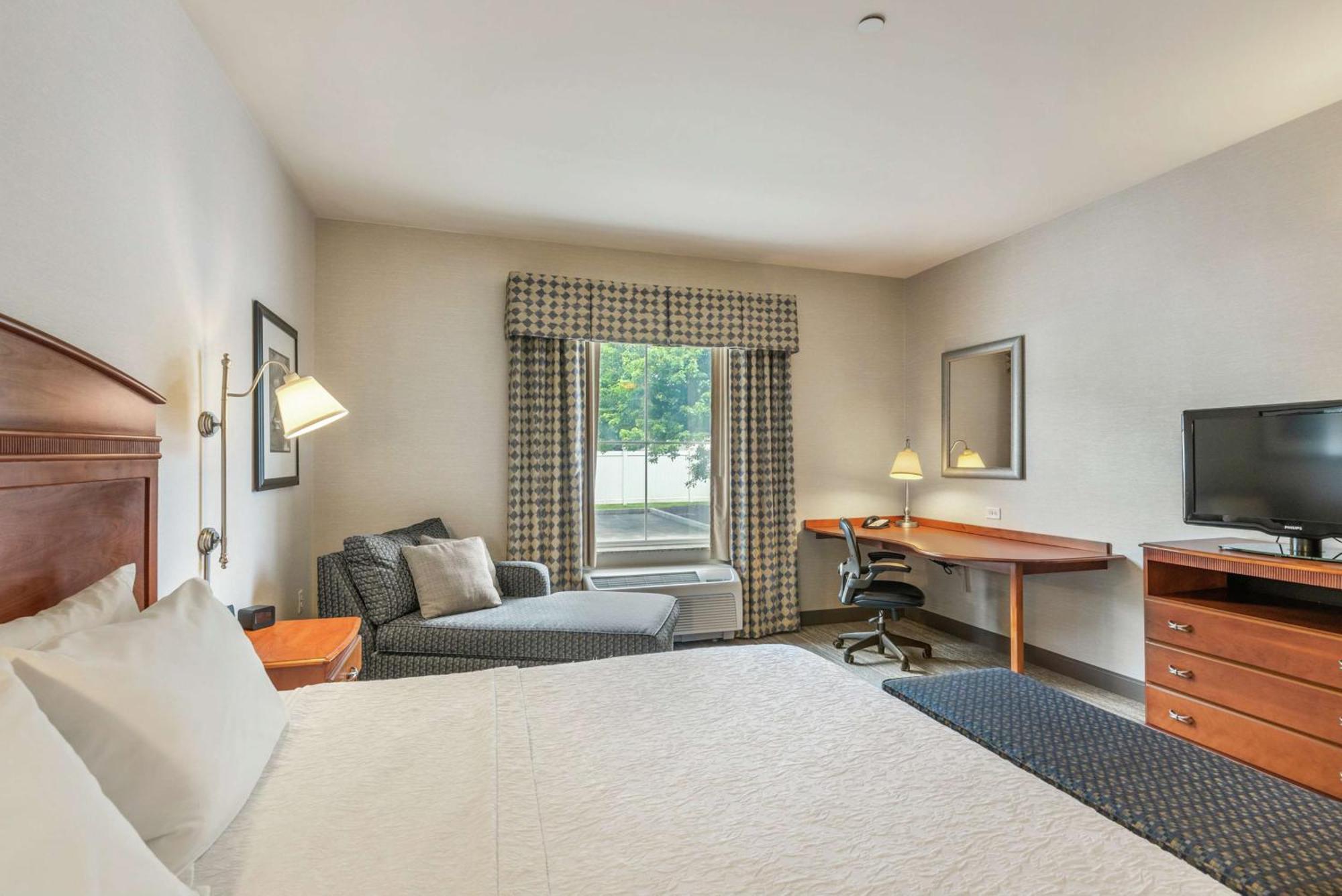 Hampton Inn & Suites Mystic Esterno foto