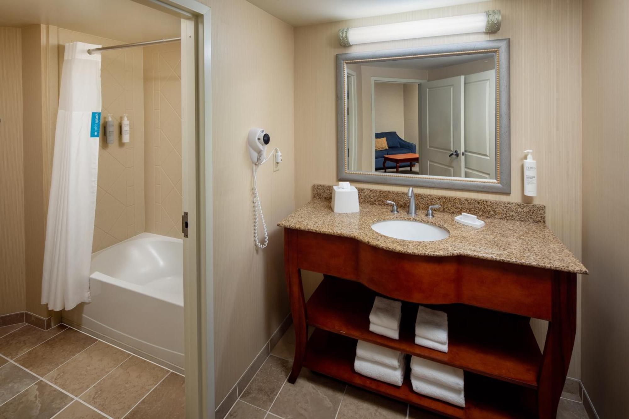 Hampton Inn & Suites Mystic Esterno foto