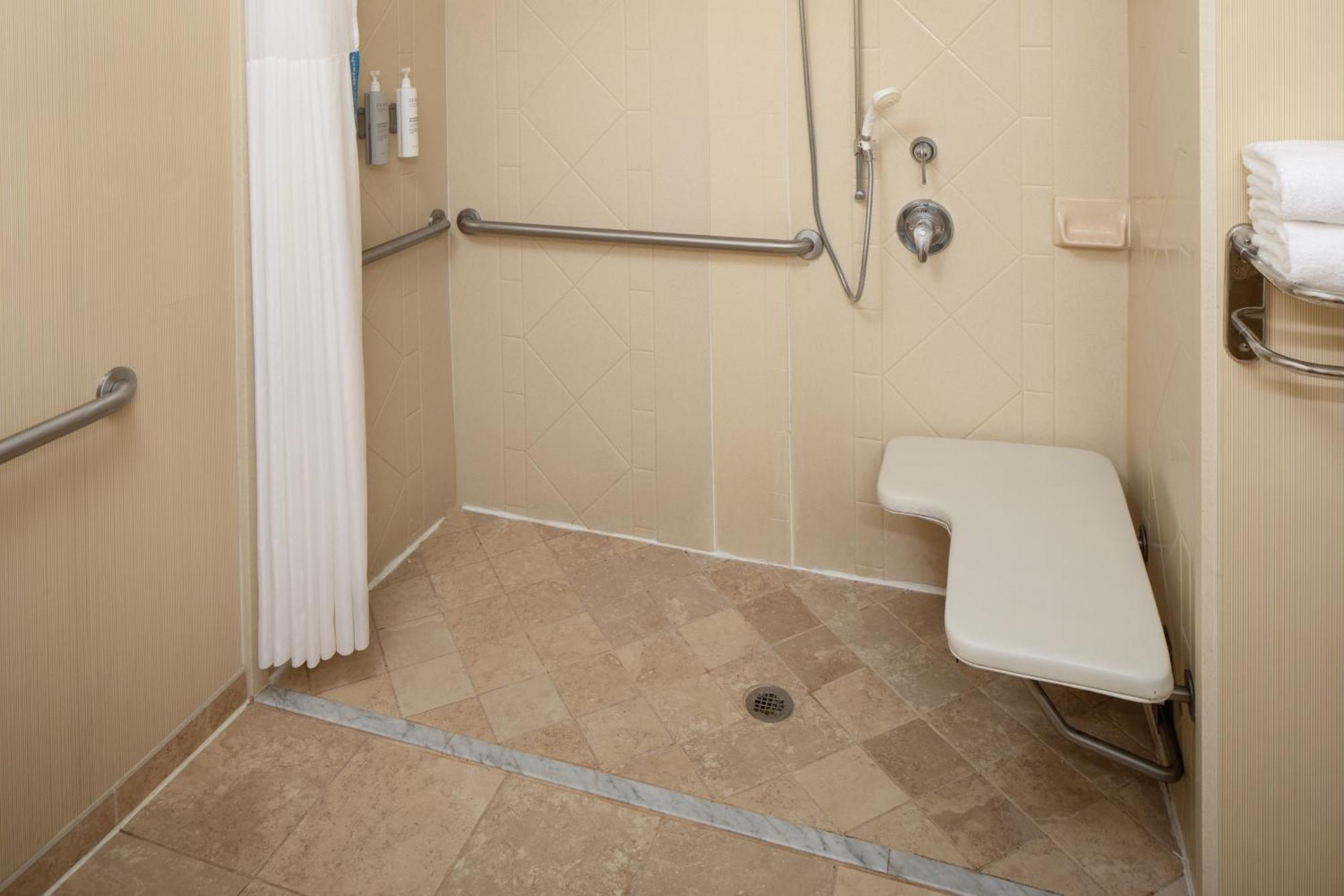Hampton Inn & Suites Mystic Esterno foto