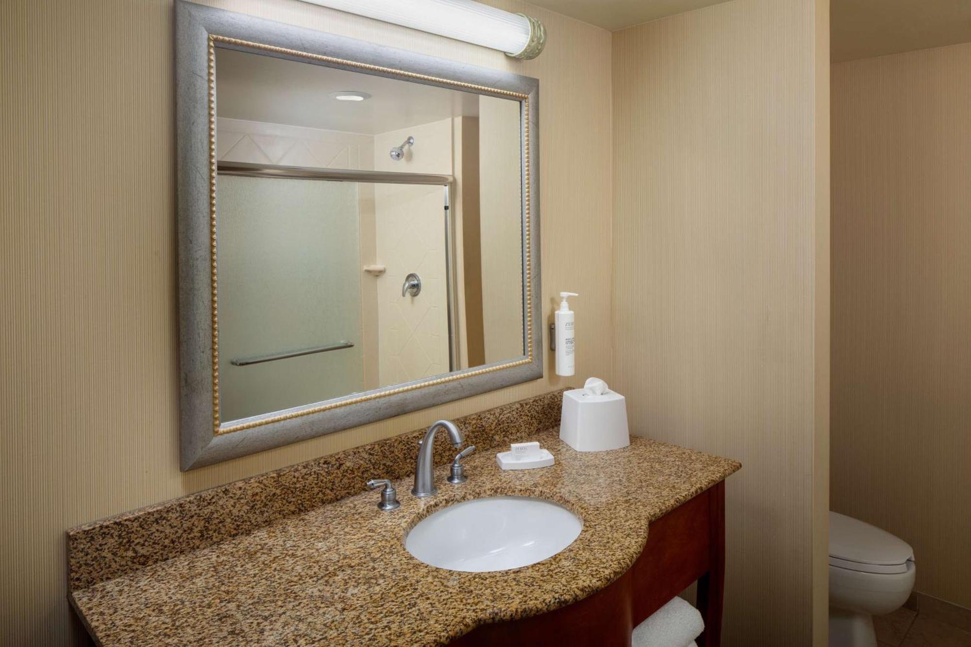 Hampton Inn & Suites Mystic Esterno foto