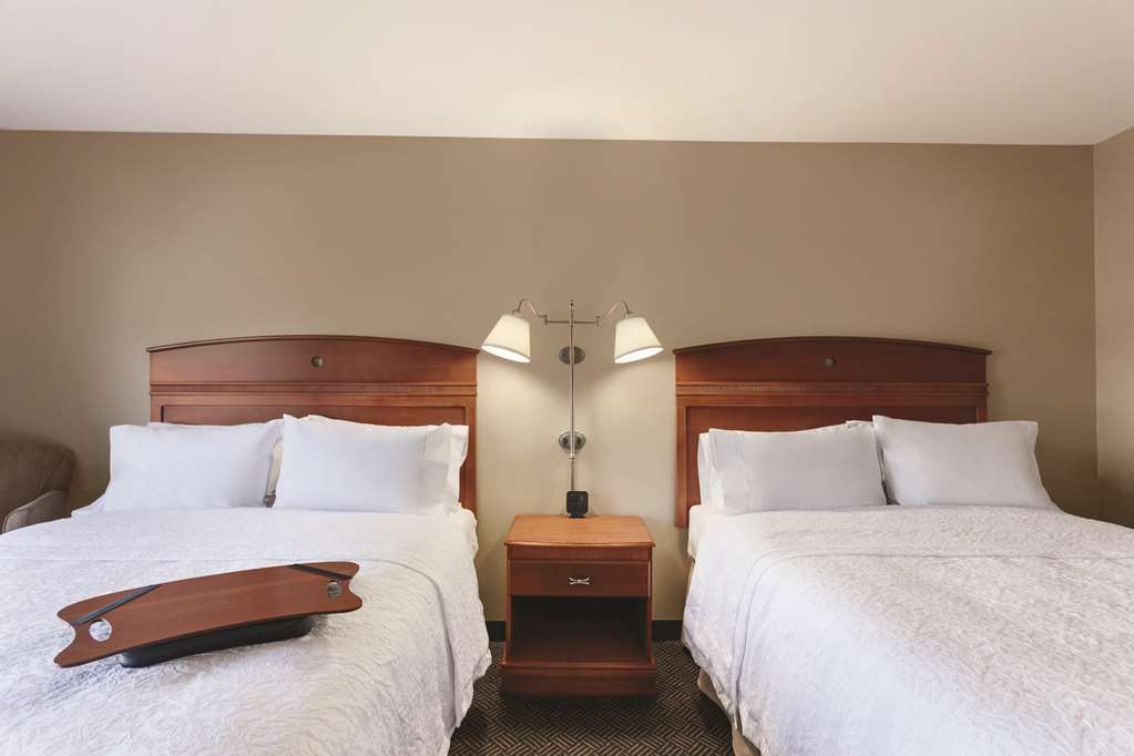 Hampton Inn & Suites Mystic Camera foto